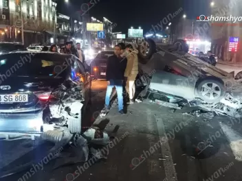Խոշոր ու շղթայական ավտովթար՝ Երևանում. բախվել են Mercedes-ը, Hyundai-ն, Mazda-ն, Nissan-ը և Volkswagen-ը, որոնցից մեկը գլխիվայր շրջվել է