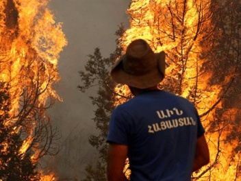 Սյունիքի մարզում այրվում է մոտ 115 հա բուսածա...