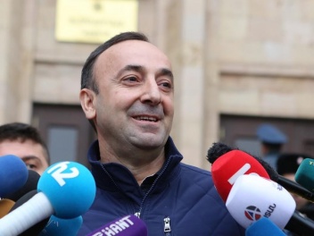 «Ժողովուրդ». Հրայր Թովմասյանը աշխատանքի չի գա...