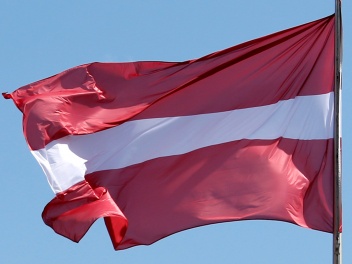 Латвия ввела санкции против 101 должностного...