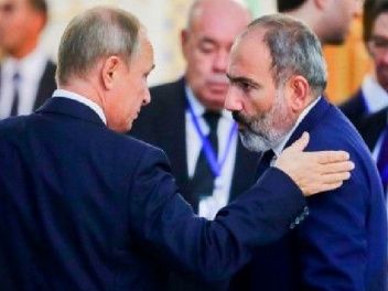 Пашинян ищет людей, которые смогли бы уговорить Путина принять его