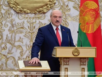 Лукашенко: Мы единственные - где «цветная рев...