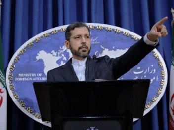 Иран не признает обезглавливание людей, прису...