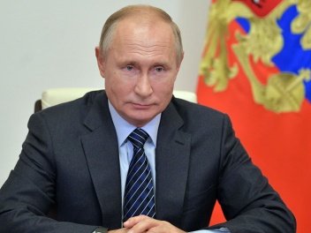 Путин выделил 2 млн евро на гуманитарную деят...