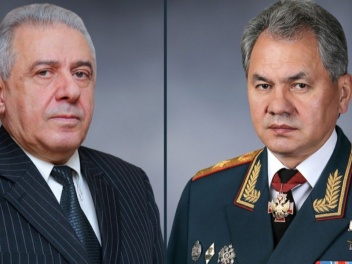 Министры обороны Армении и России обсудили во...