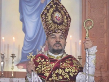 Его Преосвященство епископ Вртанес Абрамян на...