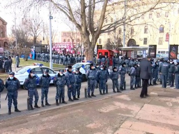 Полиция Армении задержала 25 оппозиционеров