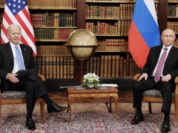 СМИ: встреча Путина и Байдена может пройти в...