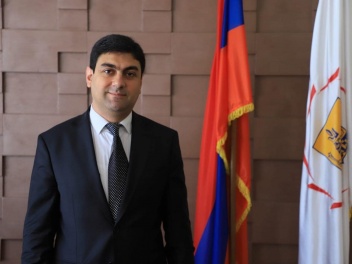 Руководитель ереванского административного района Нор Норк объявил о прекращении своих полномочий
