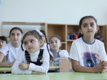 Перемещенные из Арцаха дети, включены в образовательные учреждения Армении