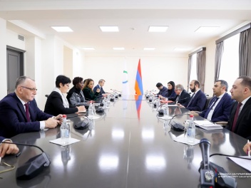 Տեղի է ունենում Հայաստանի ԱԳ նախարարի և Ֆրանկոֆոնիայի գլխավոր քարտուղարի՝ ընդլայնված կազմով հանդիպումը