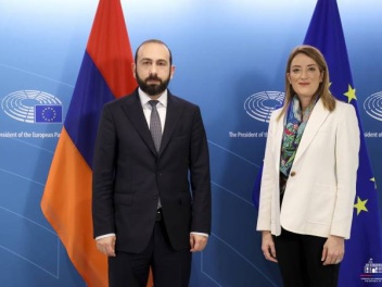 Министр ИД Армении Арарат Мирзоян встретился...