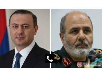 Секретарь Совета безопасности Армении провел телефонный разговор с иранским коллегой