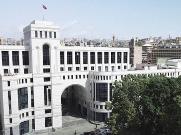 МИД Армении: Ереван получил предложения Баку вокруг текста мирного договора