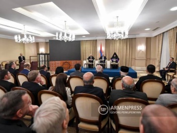 Президент Армении в Багдаде встретился с пред...