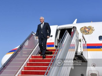 Делегация во главе с Президентом РА прибыла в Эрбиль