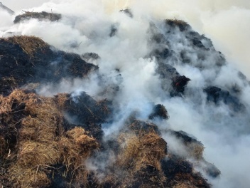 Չինարի գյուղում մոտ 200 հակ անասնակեր է այրվել