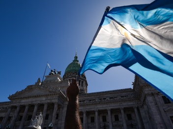 Аргентина запросила у НАТО статус глобального партнера