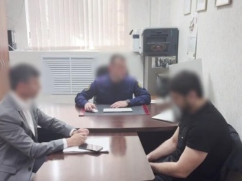 Суд в Сочи отправил подозреваемого в убийстве юмориста Геворкяна под арест