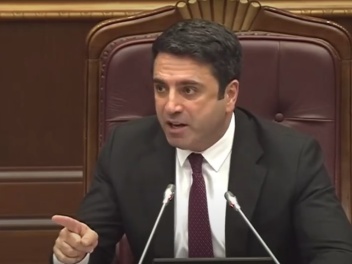 Տհաճ միջադեպ ԱԺ-ում․ Ալեն Սիմոնյանը չափերից դ...