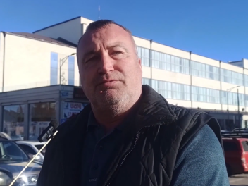 Ինքը ուզում է մեր եկեղեցին քանդի, բայց ազգը չի թողի