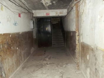 Երևանում շքամուտքը մաքրելու հարցի շուրջ առաջացած վիճաբանության ժամանակ 38-ամյա հարևանուհին քիմիшկան նյnւթ է լցրել 31-ամյա հարևանուհու դեմքին