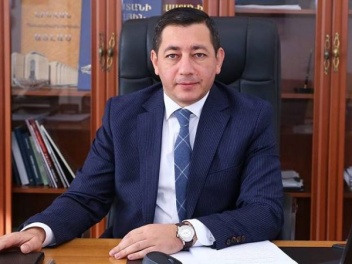 6 մլն եկամուտ, անշարժ գույք, խոշոր չափի փոխառություններ. ինչ է հայտարարագրել Քաղաքաշինության կոմիտեի նախագահը. «Ժողովուրդ»