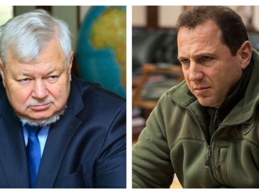 Армянский офицер очевидно читает навязанный е...