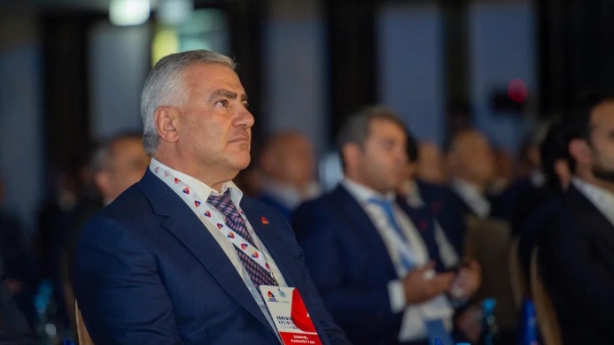 Գալիս է սկզբունքորեն նոր ուժի շուրջ միավորվել...