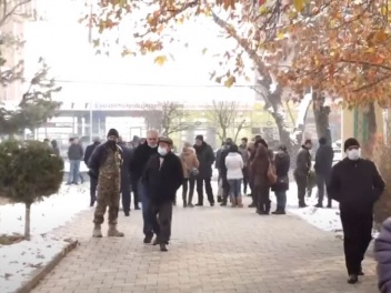 В Ереване стартовало шествие с требованием отставки Пашиняна (прямое включение)