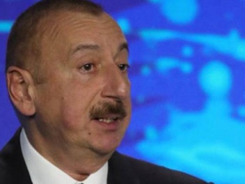 Алиев заявил о формировании транспортного коридора через Армению