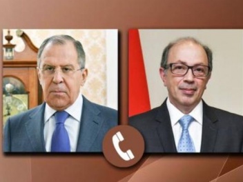 Главы МИД РФ и Армении обсудили по телефону решение гуманитарных вопросов в Карабахе