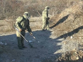 Инженерные подразделения российских миротворческих сил в Нагорном Карабахе продолжают работы по разминированию местности