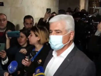 И.о. ректора ЕГУ: это правительство должно подать в отставку