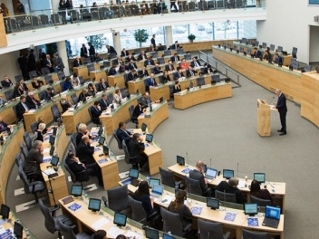 Депутаты Парламента Литвы призвали Азербайджан ускорить возвращение пленных в Армению