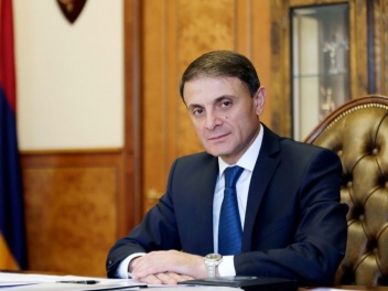Экс-начальник Полиции Армении призвал сотрудников системы не выполнять незаконные приказы властей
