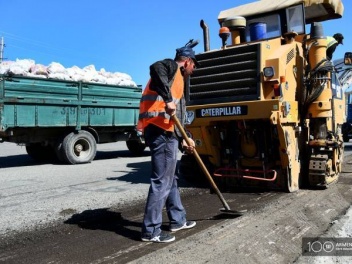 Կառուցապատվում եւ բարձրացվում է Սեւան-Մարտունի-Գետափ միջպետական ճանապարհի երկու հատված