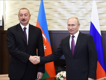 Путин и Алиев отметили важность продолжения с...