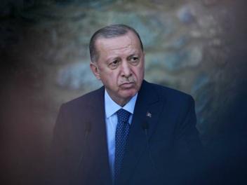 Эрдоган обвинил внешние силы в обвале лиры
