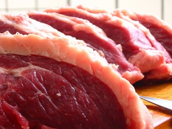 В Ростове-на-Дону мясо подорожало на 30%, кур...