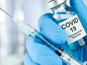 В Шри-Ланке третью прививку от коронавируса с...