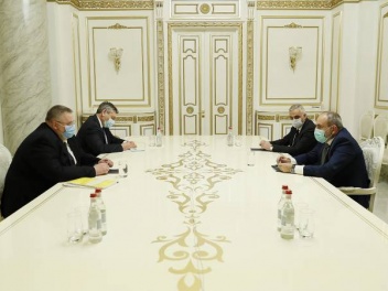 Премьер-министр Пашинян принял заместителя пр...