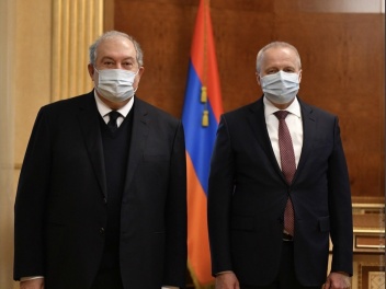 Армен Саркисян и Сергей Копыркин обсудили воп...