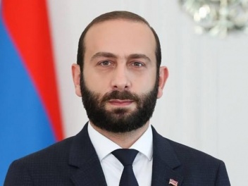 Министр иностранных дел Армении отправится в...