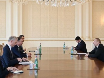 Спецпредставитель ЕС обсудил с президентом Аз...