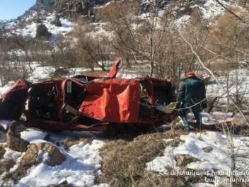Վայք-Ջերմուկ ավտոճանապարհին ձորն ընկած ավտոմեքենայի վարորդը մահացել է