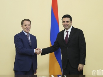 Հաջողության բանալին մեր պետությունների առաջին դեմքերի արդյունավետ երկխոսությունն է. Ալեն Սիմոնյանը՝ Ալեքսեյ Գորդեեւին