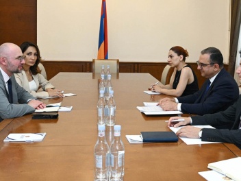 Ֆինանսների նախարար Տիգրան Խաչատրյանն ընդունել է Եվրոպական ներդրումային բանկի տարածաշրջանային գրասենյակի ղեկավարին