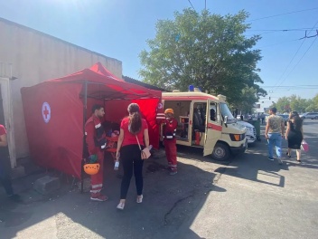 Հայկական Կարմիր խաչի ընկերության 100-ից ավելի...