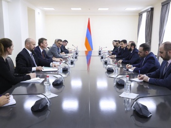 Глава МИД Армении принял членов миссии ЕС по технической оценке